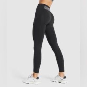 NEW Gymshark Fit Seamless Mid Rise Leggings - Black